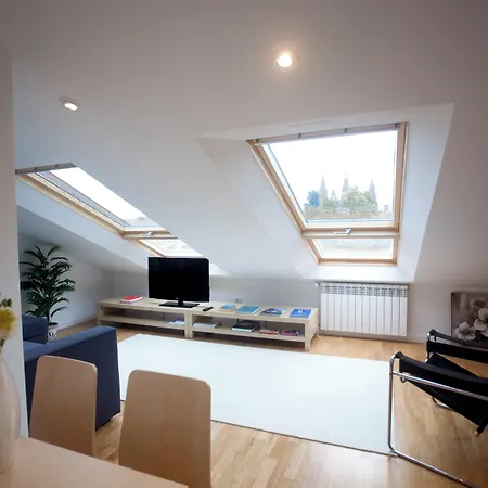 Apartamento Catedral 3 *