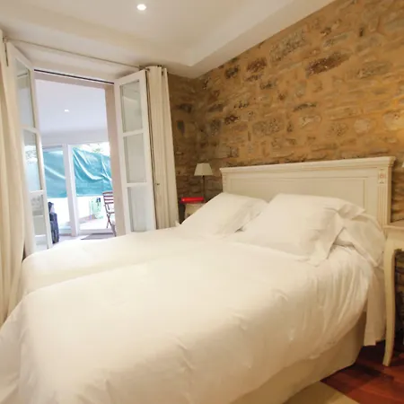 Apartamento Catedral 3 *